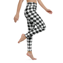 Trendy Training: Women's Houndstooth Yoga Leggings Athleisure Exclusive Houndstooth Leggings Womens