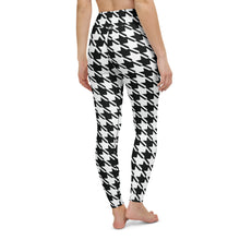 Trendy Training: Women's Houndstooth Yoga Leggings Athleisure Exclusive Houndstooth Leggings Womens