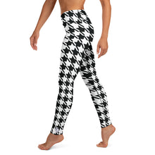 Trendy Training: Women's Houndstooth Yoga Leggings Athleisure Exclusive Houndstooth Leggings Womens