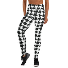 Trendy Training: Women's Houndstooth Yoga Leggings Athleisure Exclusive Houndstooth Leggings Womens