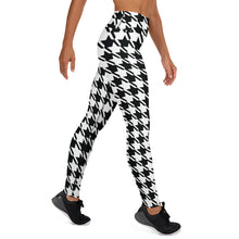 Trendy Training: Women's Houndstooth Yoga Leggings Athleisure Exclusive Houndstooth Leggings Womens