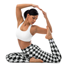 Trendy Training: Women's Houndstooth Yoga Leggings Athleisure Exclusive Houndstooth Leggings Womens