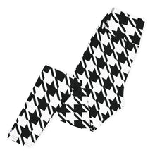 Trendy Training: Women's Houndstooth Yoga Leggings Athleisure Exclusive Houndstooth Leggings Womens