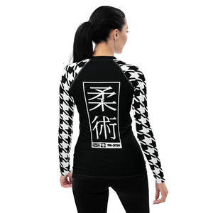 Chic Comfort: Long Sleeve Jiu-Jitsu Houndstooth BJJ Rash Guard for Women Noir Exclusive Houndstooth Jiu-Jitsu Long Sleeve Rash Guard Womens