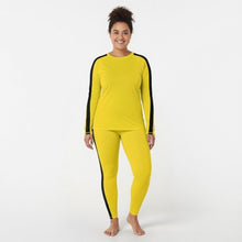 Kill Bill Vibes: Plus Size Women's Long Sleeve Rash Guard and Yoga Pants Ensemble